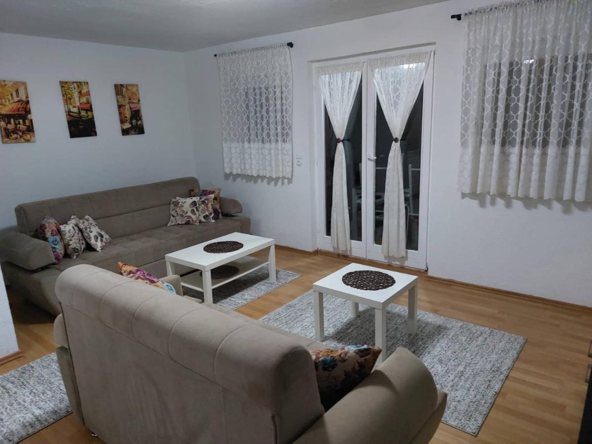 Holiday Home Adna Bihać Екстериор снимка
