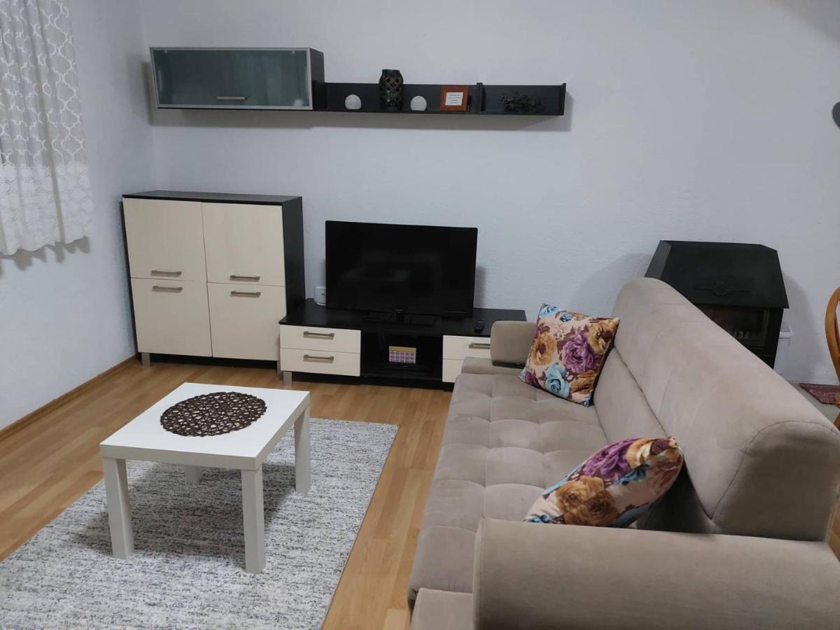 Holiday Home Adna Bihać Екстериор снимка