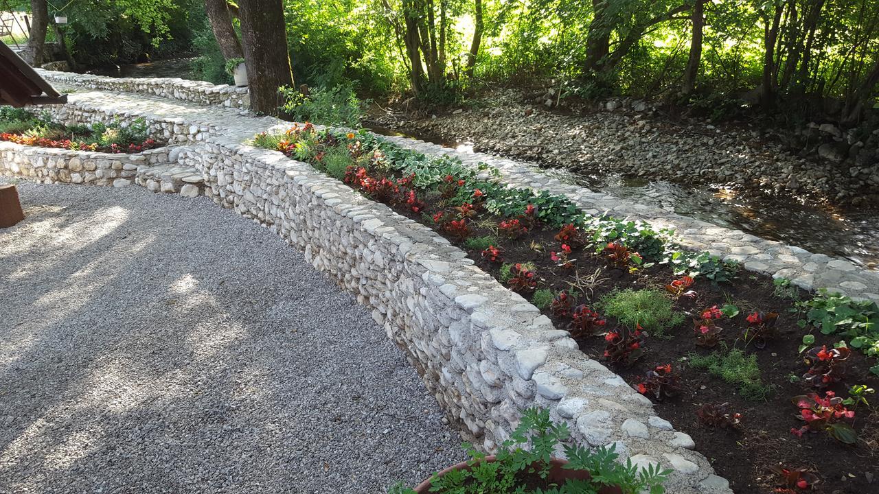 Holiday Home Adna Bihać Екстериор снимка