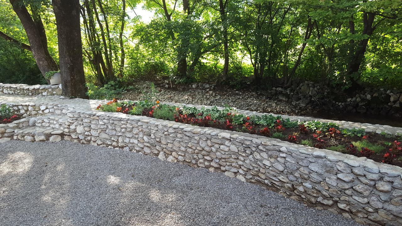 Holiday Home Adna Bihać Екстериор снимка