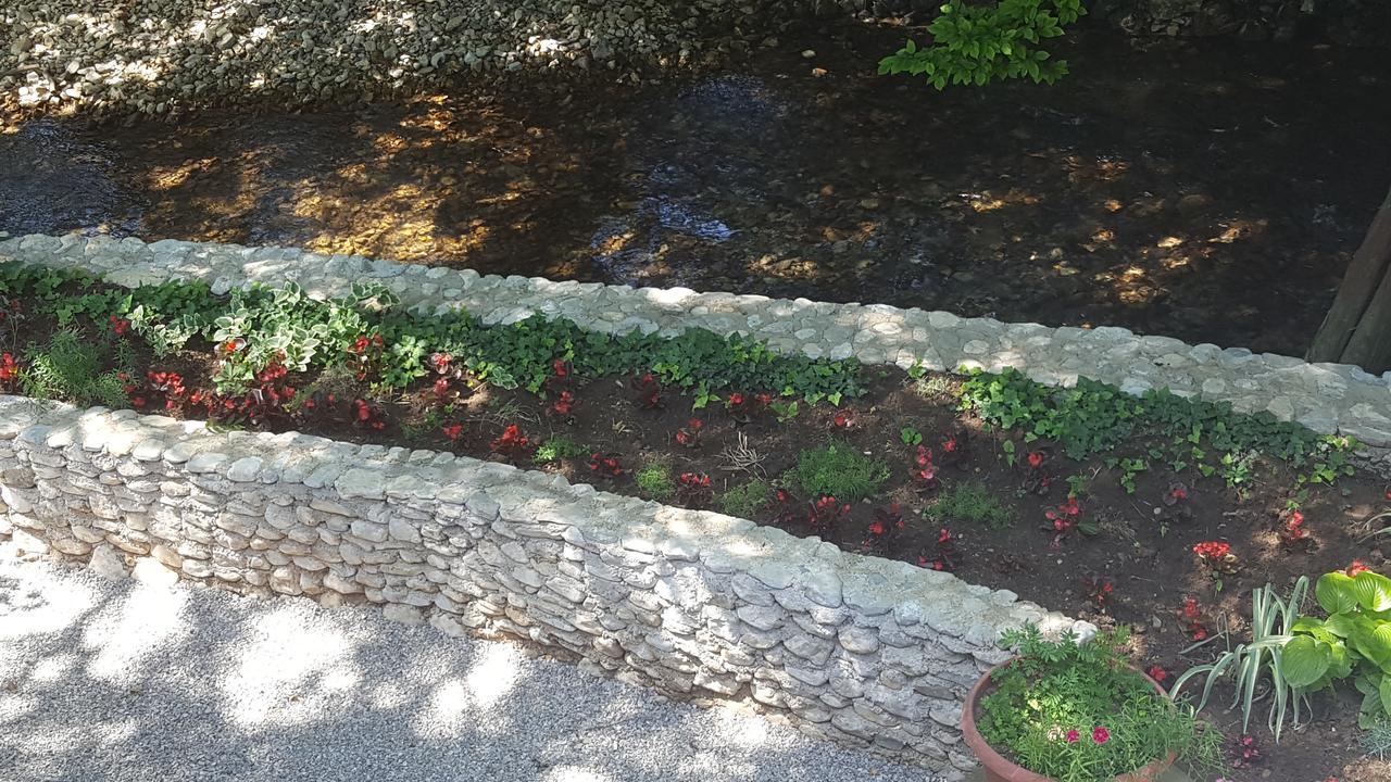 Holiday Home Adna Bihać Екстериор снимка