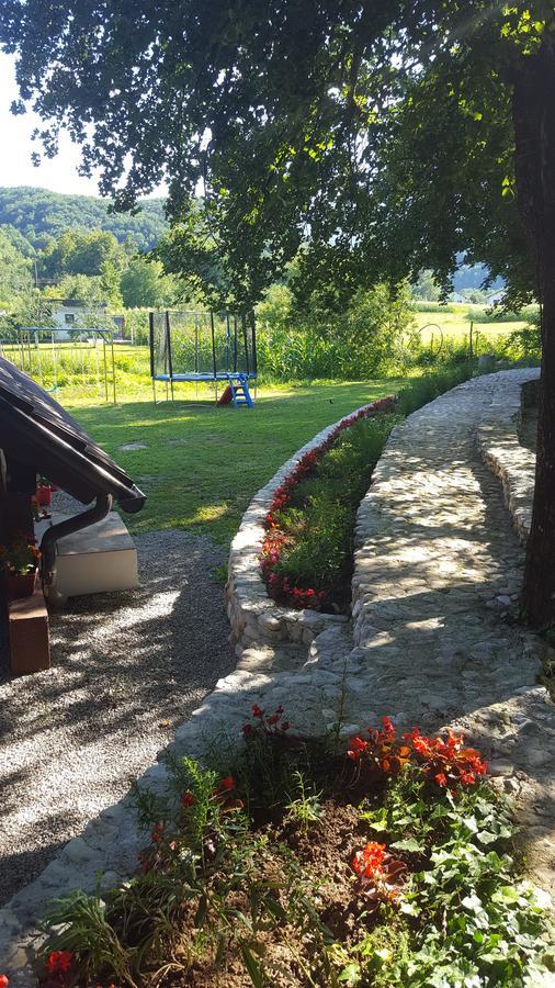 Holiday Home Adna Bihać Екстериор снимка